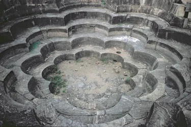 Nelum Pokuna（蓮風呂）